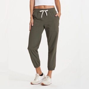 Vuori Miles Green Women's Jogger Pants